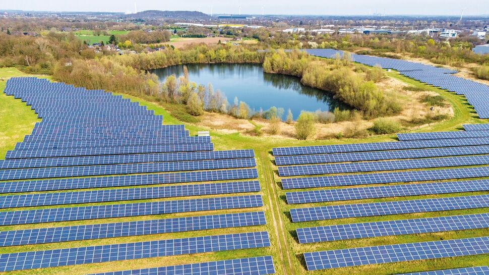 Solarpark am Niederrhein: Die EU setzt gegen den Klimawandel auf Ökoenergie.